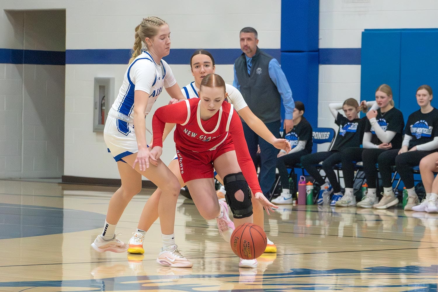 Space Stallions’ Fast Start Too Much For Glarner Knights