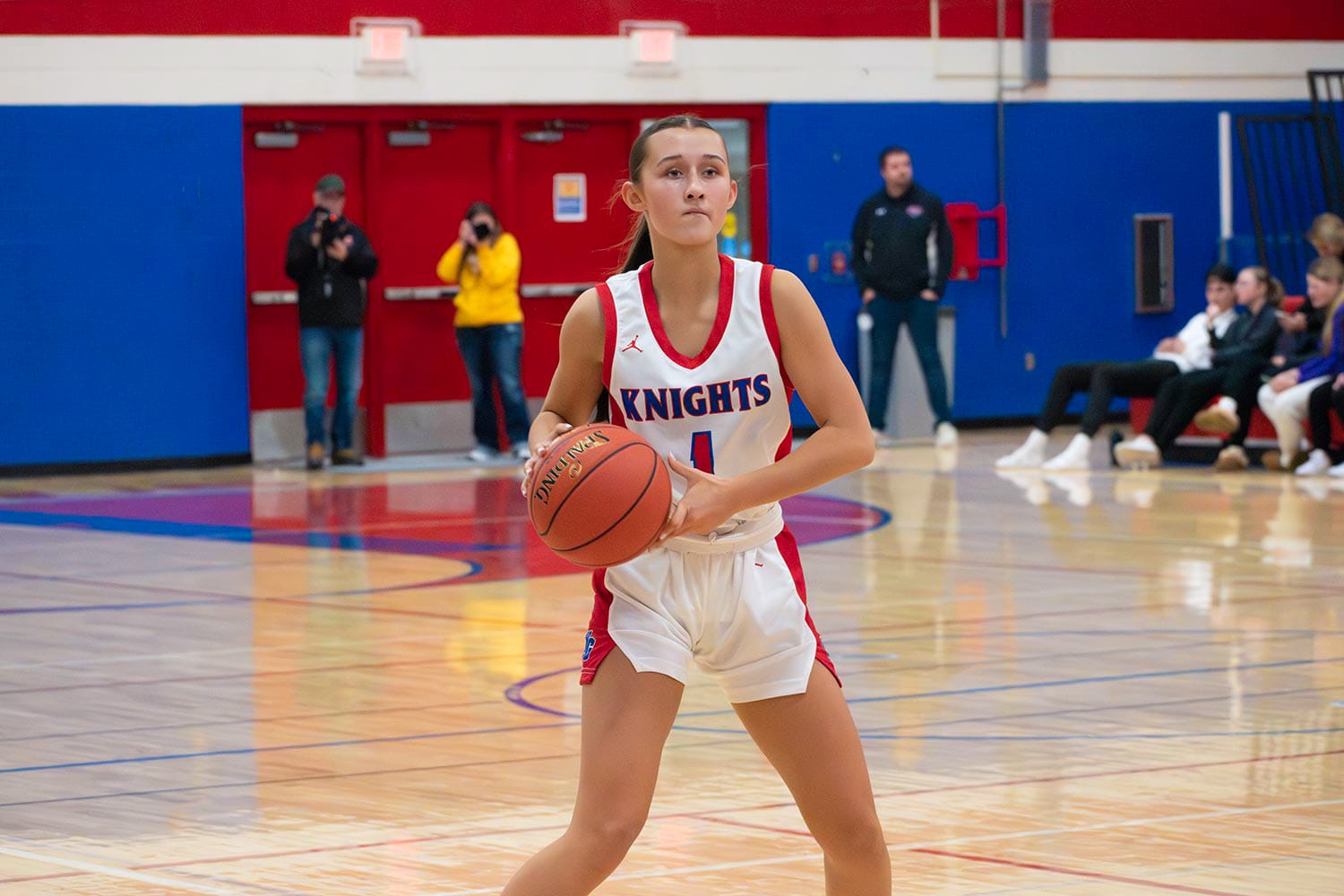 Glarner Knights Lock Down Marshall, Pull Away Late for Road Win